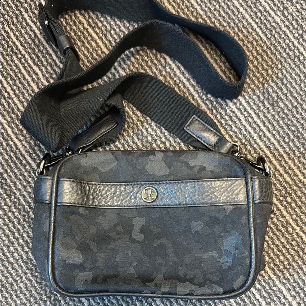 lululemon athletica Black kind of Camo Cross-Body or over shoulder bag